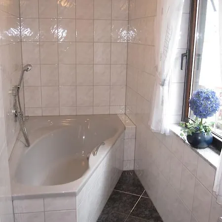 - An Der Kunstakademie * هيمباخ